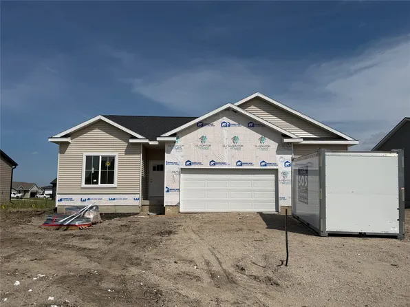 665 NW Georgetown Dr, Waukee, IA 50263