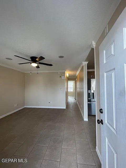 3 bed, 3.0 bath, 948 sqft, $1,600 — Photo 4