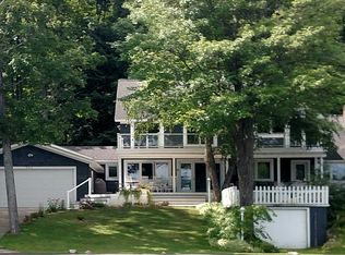 5314 Indian Garden Rd, Petoskey, MI 49770