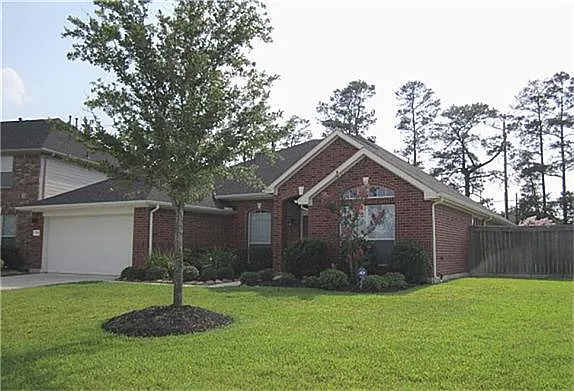 4 bed, 2.5 bath, 2557 sqft, $2,295 — Photo 1