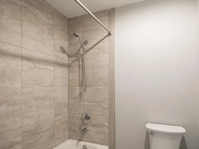 210 Appleby Mews Dr #115 — Photo 6