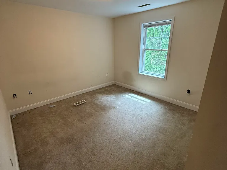 3 Sheffield Dr — Photo 16