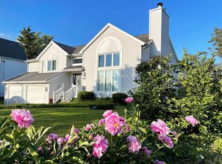 895 Borden Rd, Cheektowaga, NY 14227