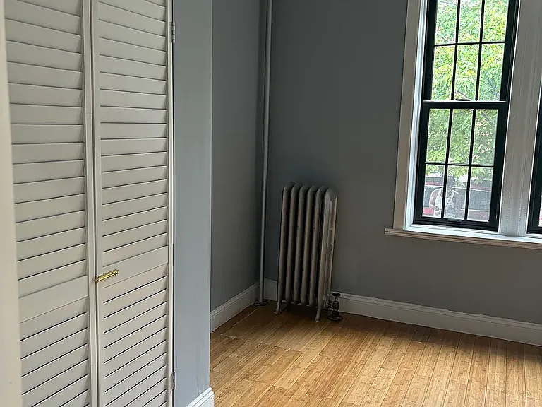 220 E 95th St #1 — Photo 3