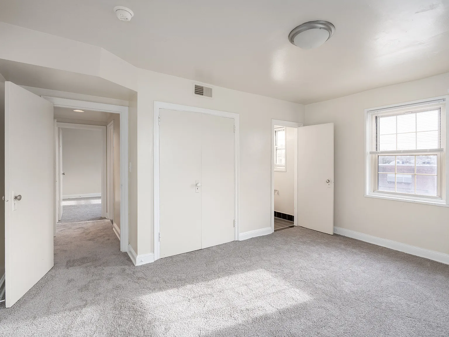 Samester Apartments — Photo 3
