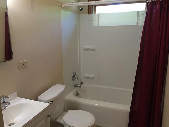 3rd image of 1446 Park Ave APT 1n