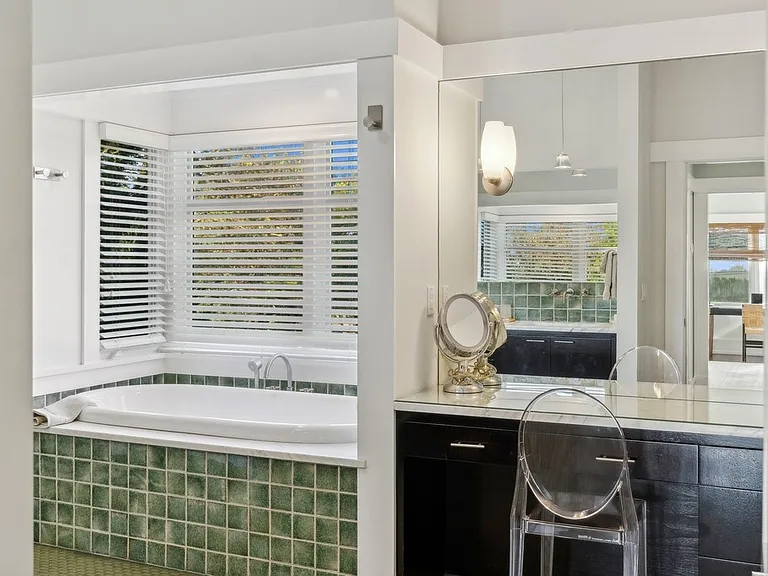 807 Halsey Ln — Photo 16