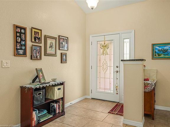 4th image of 5337 Columbus Blvd