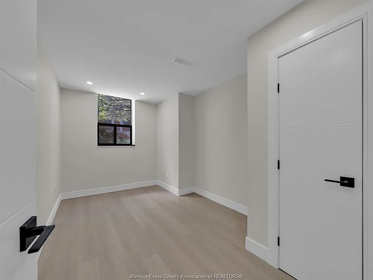 3177 Riverside Dr E #110 — Photo 3