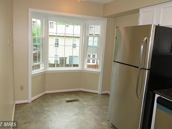 3rd image of 4485 Blue Jay Ct