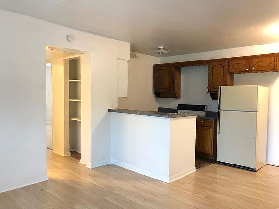 3rd image of 1314 Peabody Ave