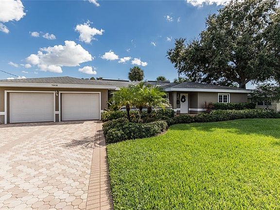 3rd image of 7916 Garden Dr N