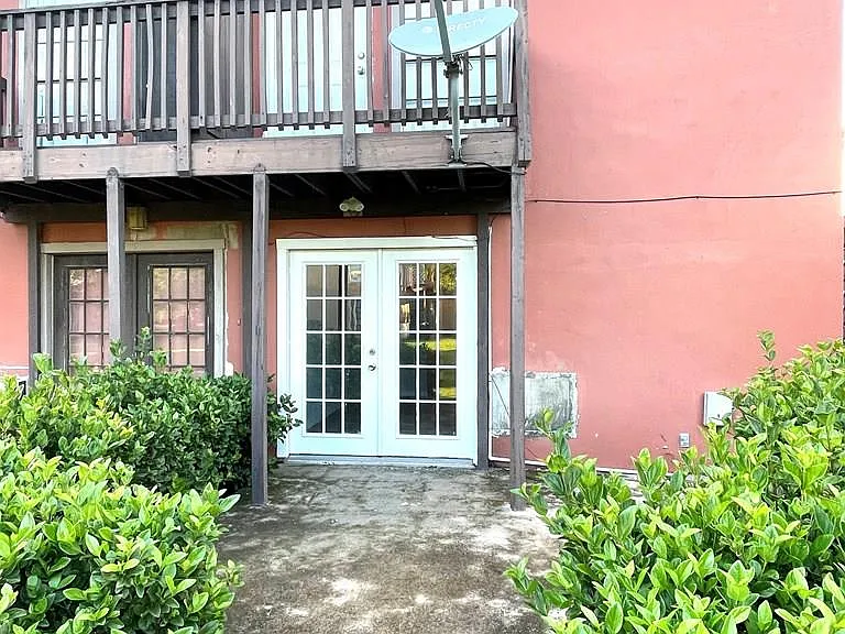 806-2 Continental Cir — Photo 18