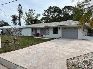 6171 Rockefeller Ave, Sarasota, FL 34231