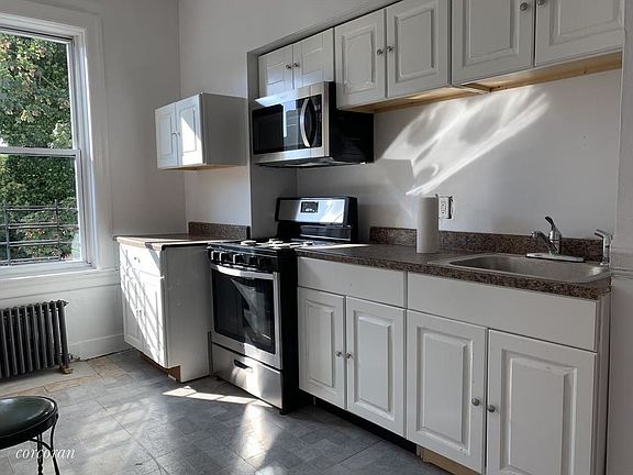 3rd image of 366 E 28th St #2