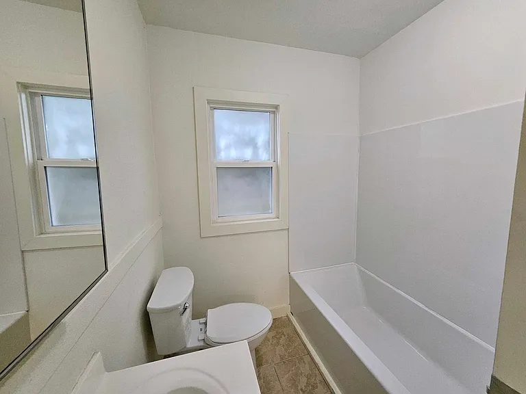 11380 Greenburg Apartments — Photo 18
