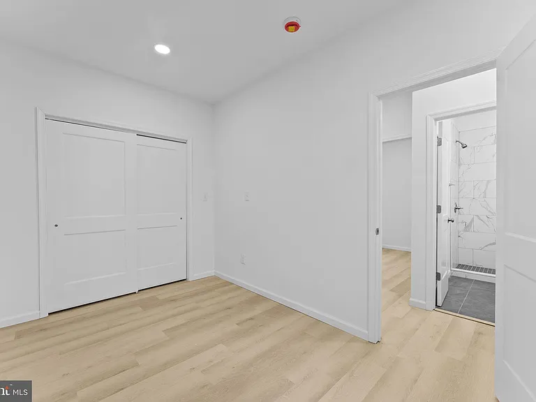 2600 S 7th St — Photo 12