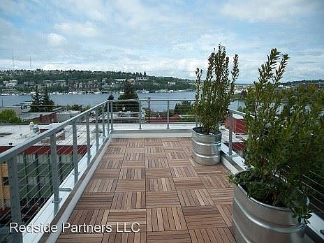 2nd image of 2371 Franklin Ave E APT 206