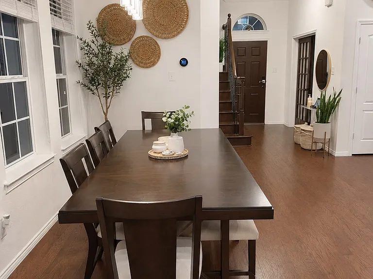 232 Buckingham Ave — Photo 6