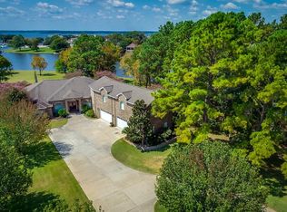 11419 Outpost Cove Dr, Willis, TX 77318
