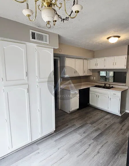 2646 Briarwood Dr SE — Photo 7