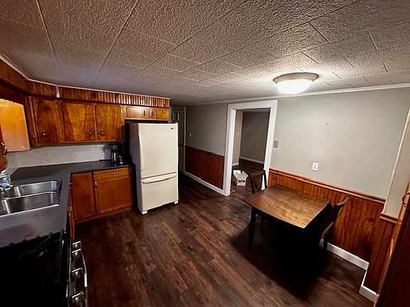 5th image of 1624 Brittain St
