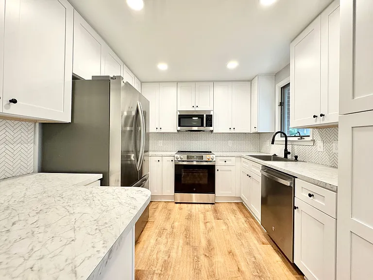 1600 Piper Pl — Photo 6