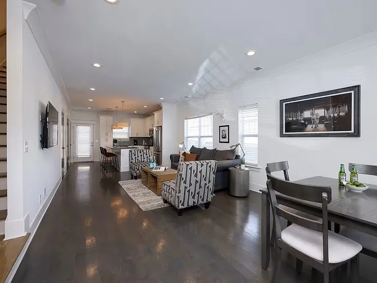 6511 Robertson Ave #1 — Photo 2