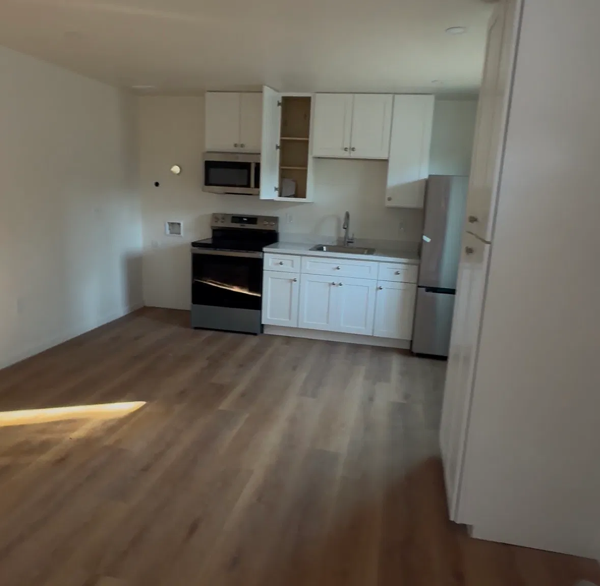 3 bed, $3,100 — Photo 3