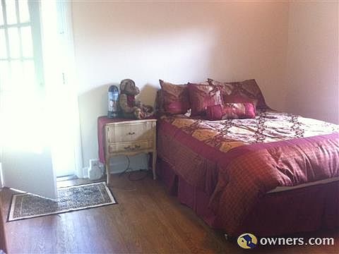 Enter Photo CaptionBedroom