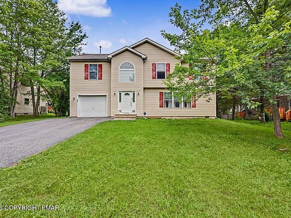 2nd image of 138 Fergus Way