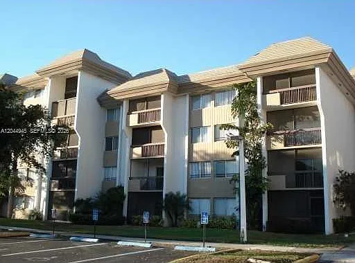 Belasera At Pine Island C — Photo 1