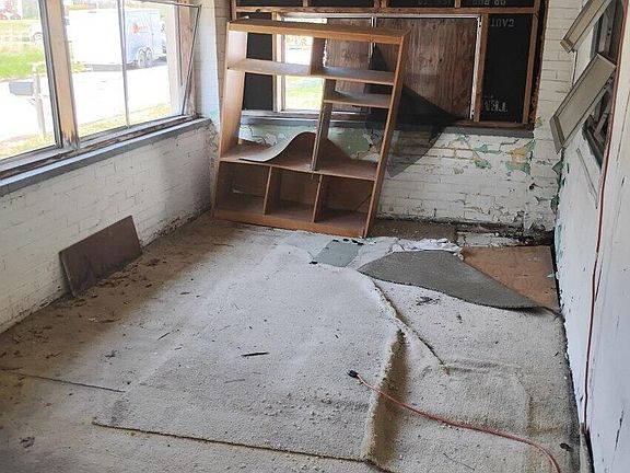 5th image of 809 Church Ave