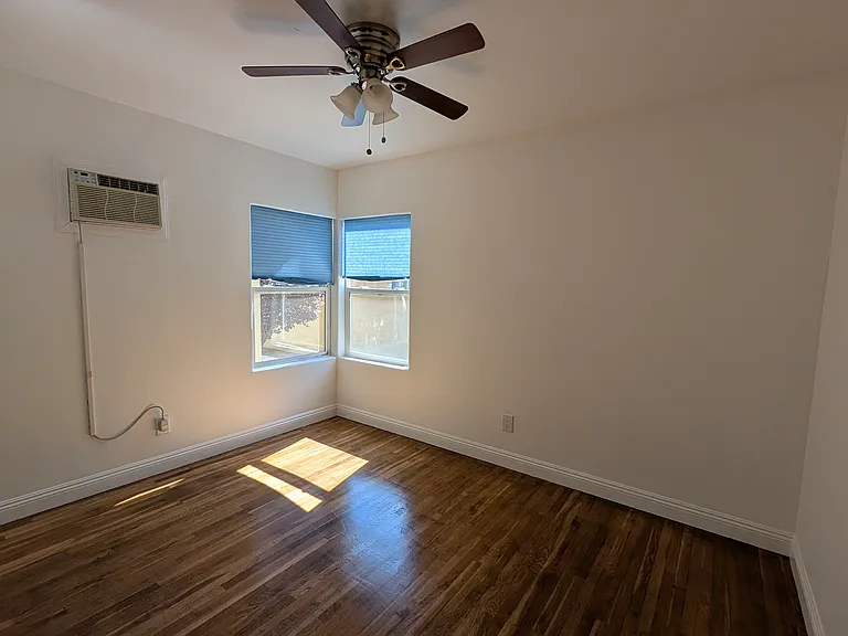 6206 Cahuenga Blvd — Photo 9