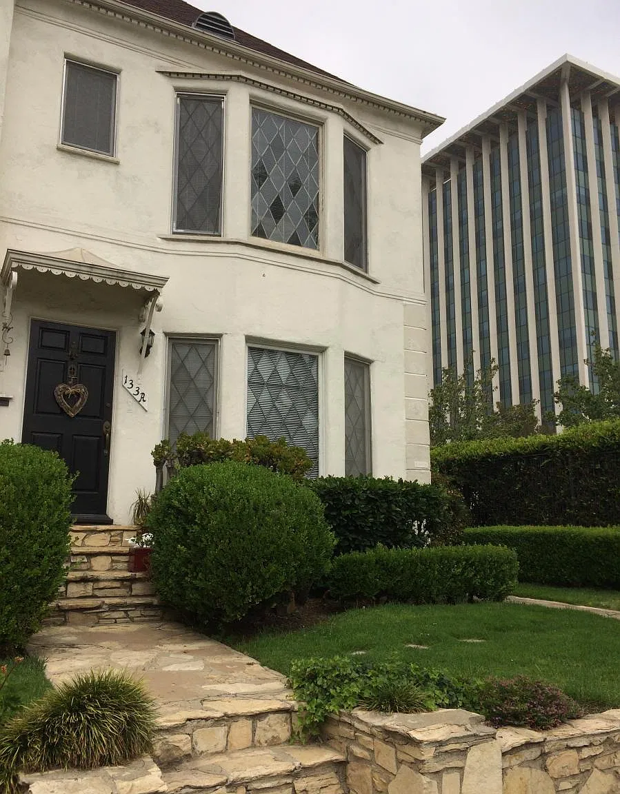 1 bed, 1000 sqft, $3,300 — Photo 1