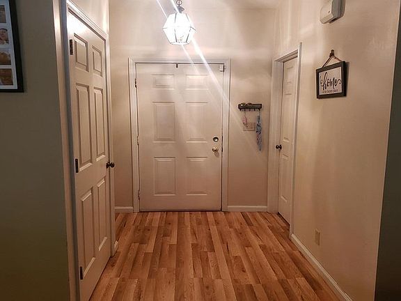 4th image of 22 Harter Dr W