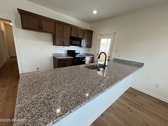 3rd image of 103 Hardwicke Ct