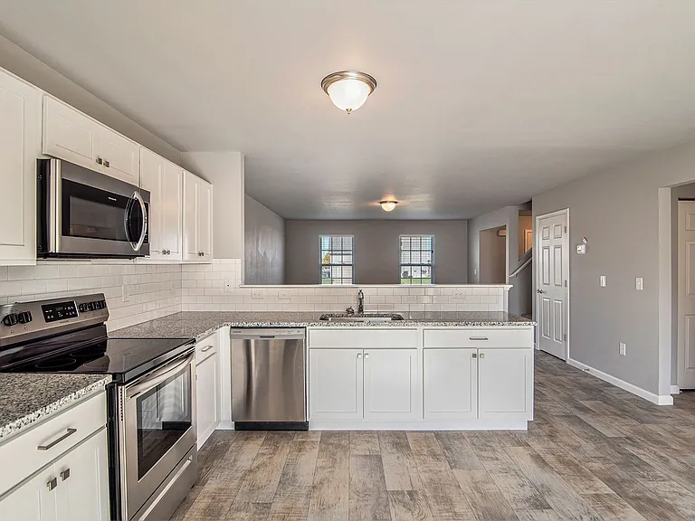 188 Primrose Ln — Photo 4