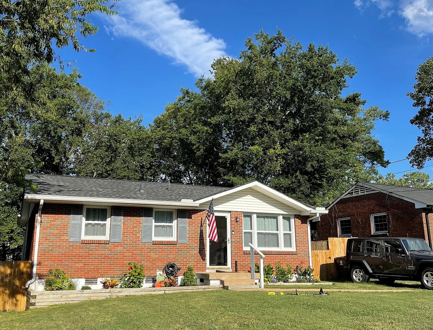 1404 Globe Pl — Photo 1