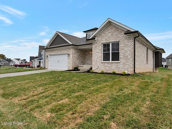 3rd image of 406 Williamsburg Dr