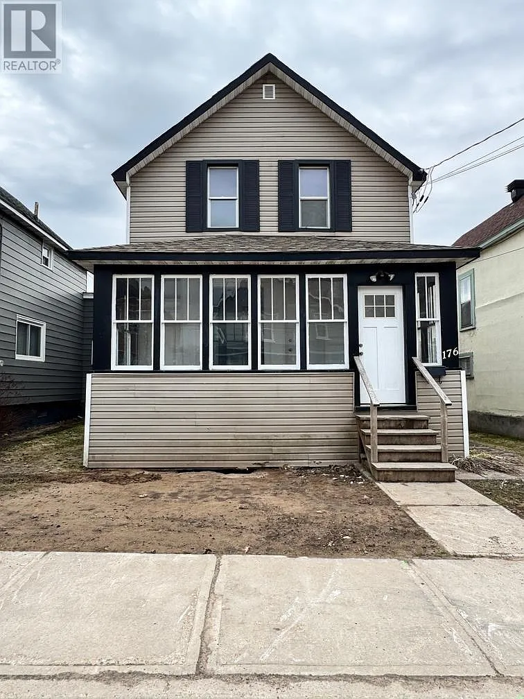 176 March Street Sault Ste. Marie — Photo 1
