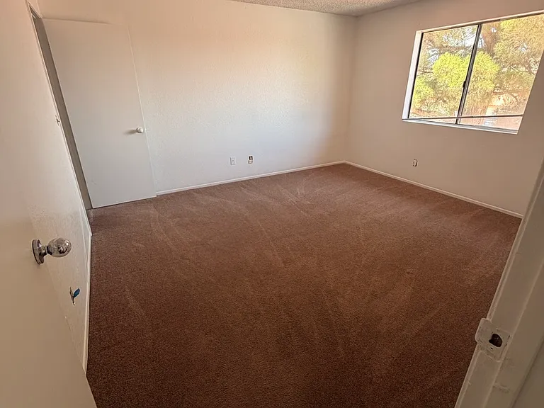 1728 W Avenue J #1 — Photo 10