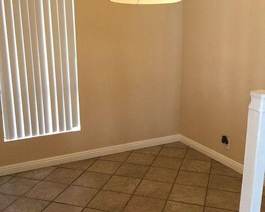 4th image of 18411 Hatteras St Unit 107