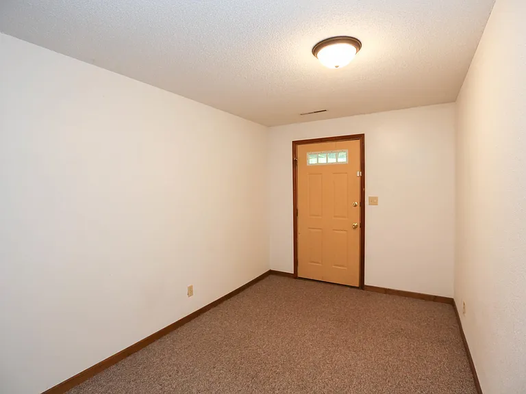 439 Foxfire Dr — Photo 27
