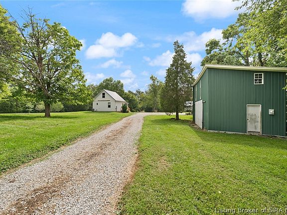 3rd image of 8272 Mayden Trail Road NW