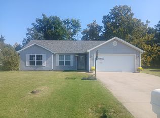 1508 Hawkeye Ct, Carterville, IL 62918