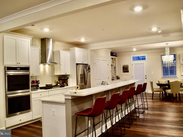 7738 Port Capital Dr #B, Elkridge, MD 21075