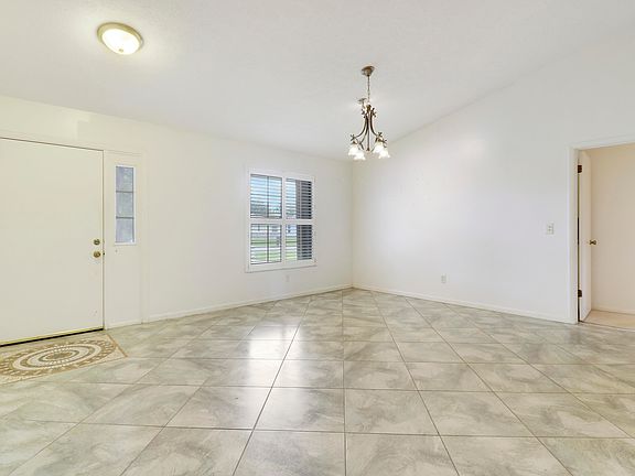 5th image of 1612 SE Grapeland Avenue