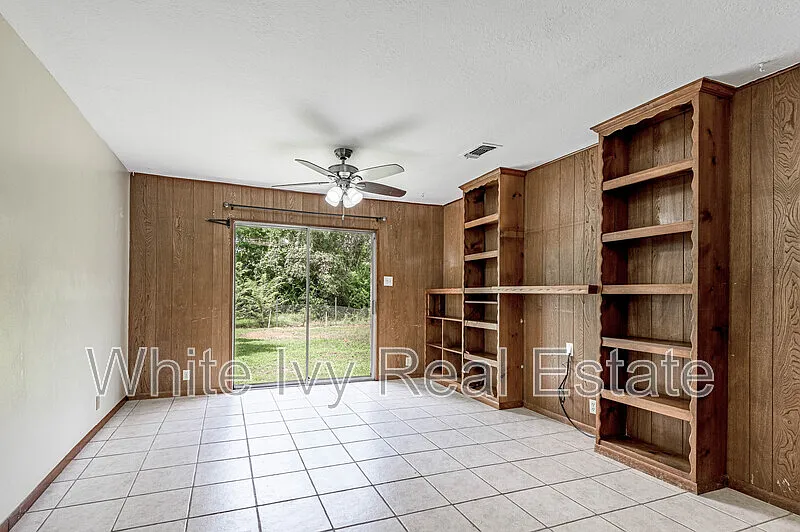 3 bed, 1.0 bath, 1274 sqft, $1,325 — Photo 3