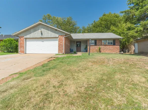 11529 E 28th St, Tulsa, OK 74129